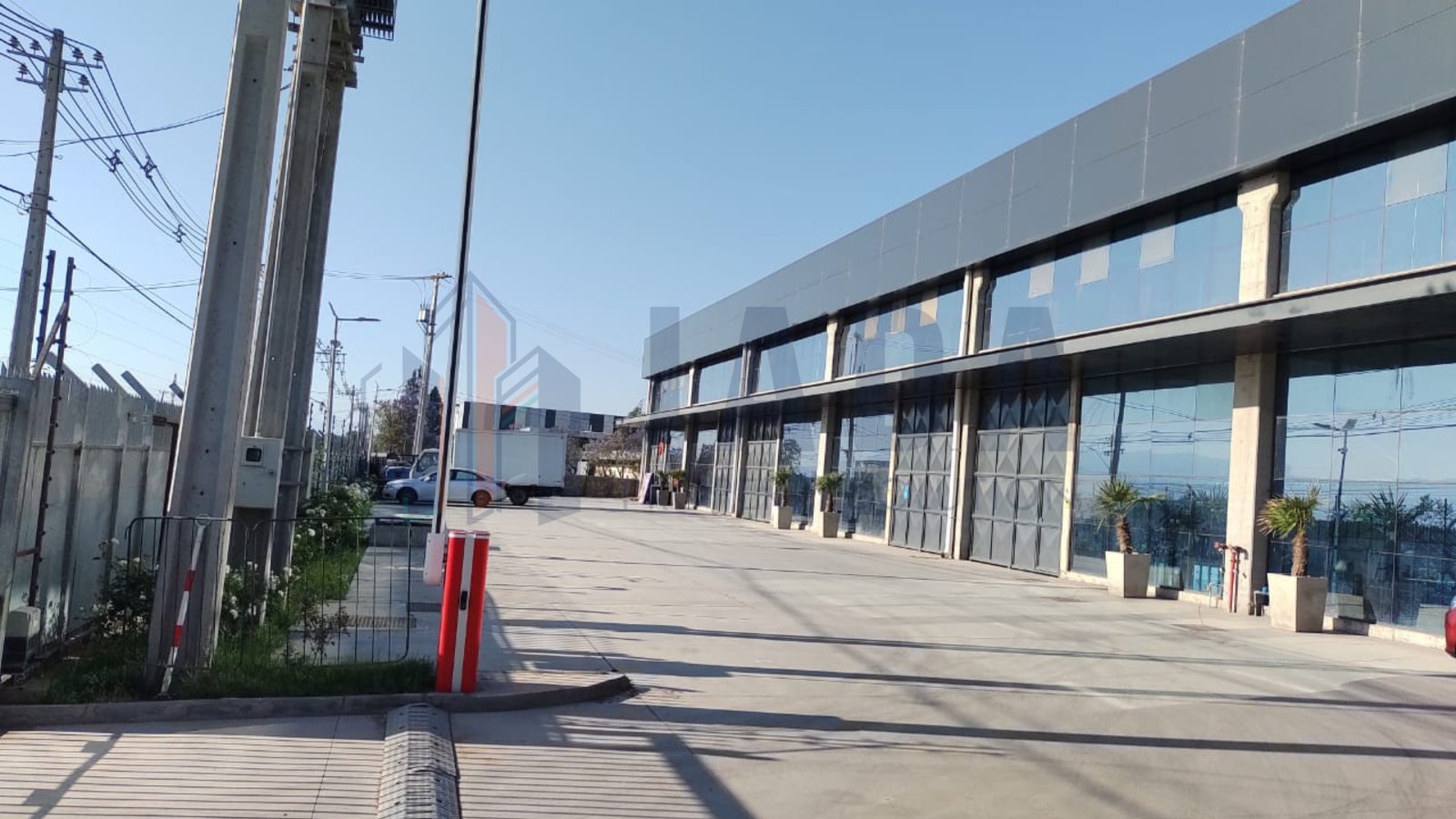 Bodega en arriendo en Colina — foto 1