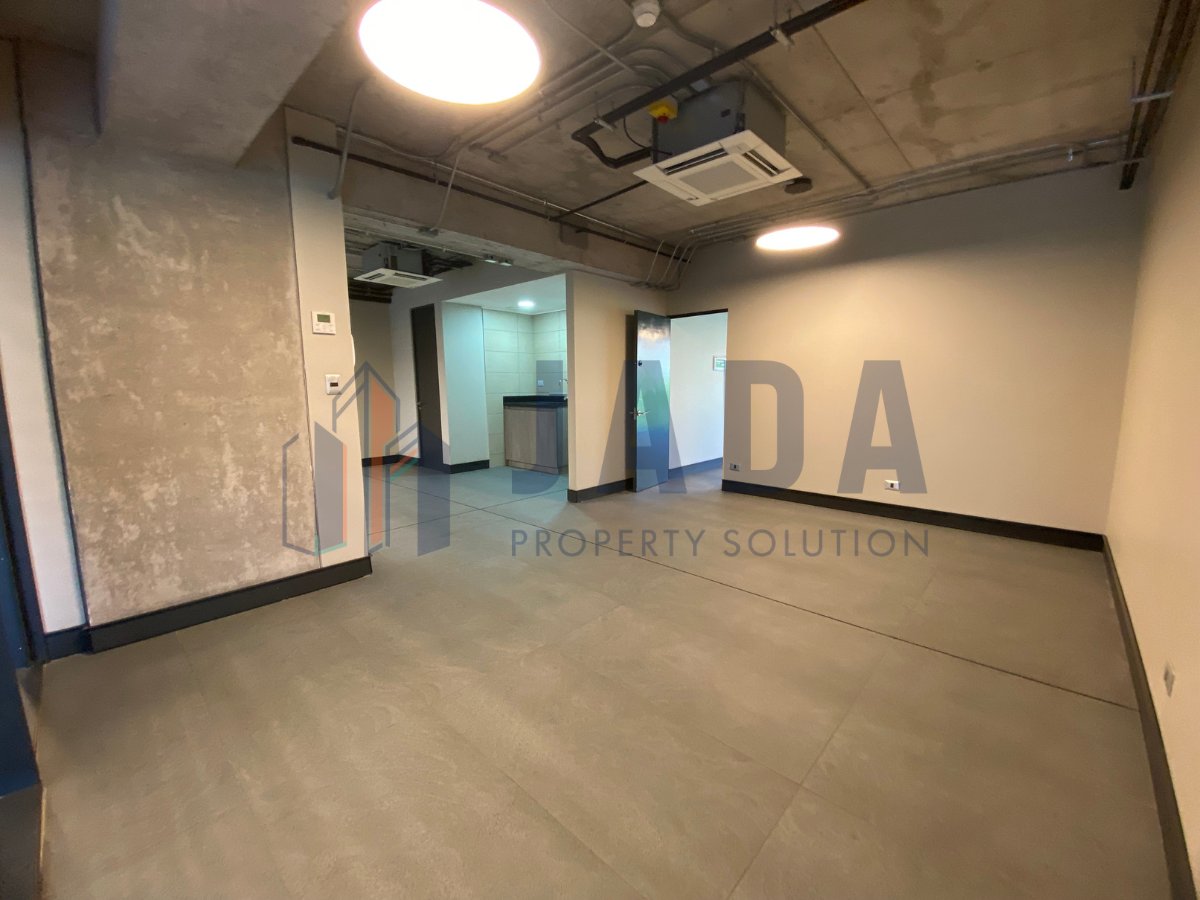 Oficina en arriendo en Lo Barnechea — foto 1