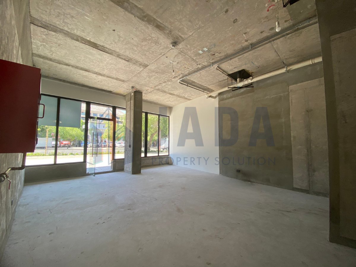 Local comercial en arriendo en Las Condes — foto 1