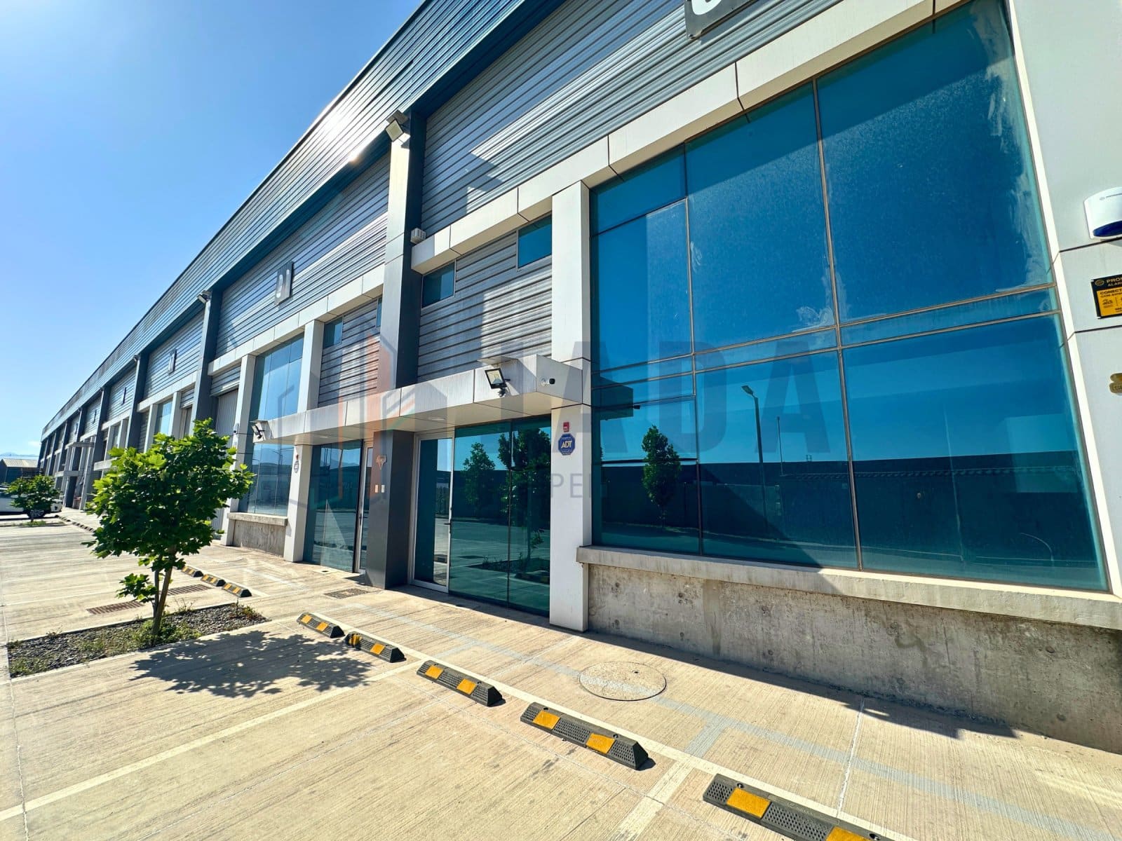 Bodega en arriendo en Renca — foto 1