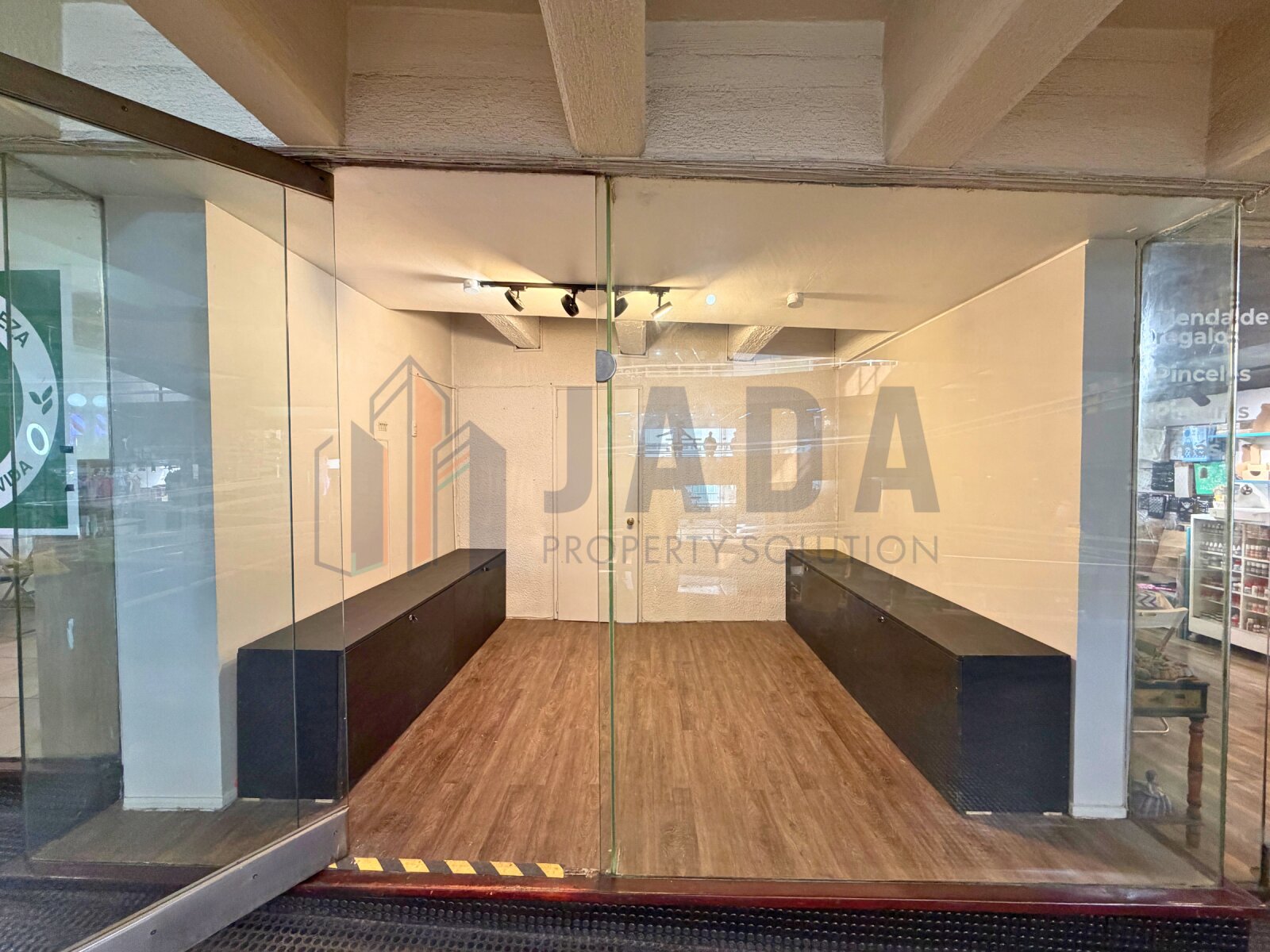 Local comercial en venta en Providencia — foto 3