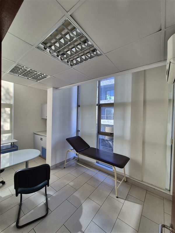 Oficina en venta en Los Ángeles — foto 1