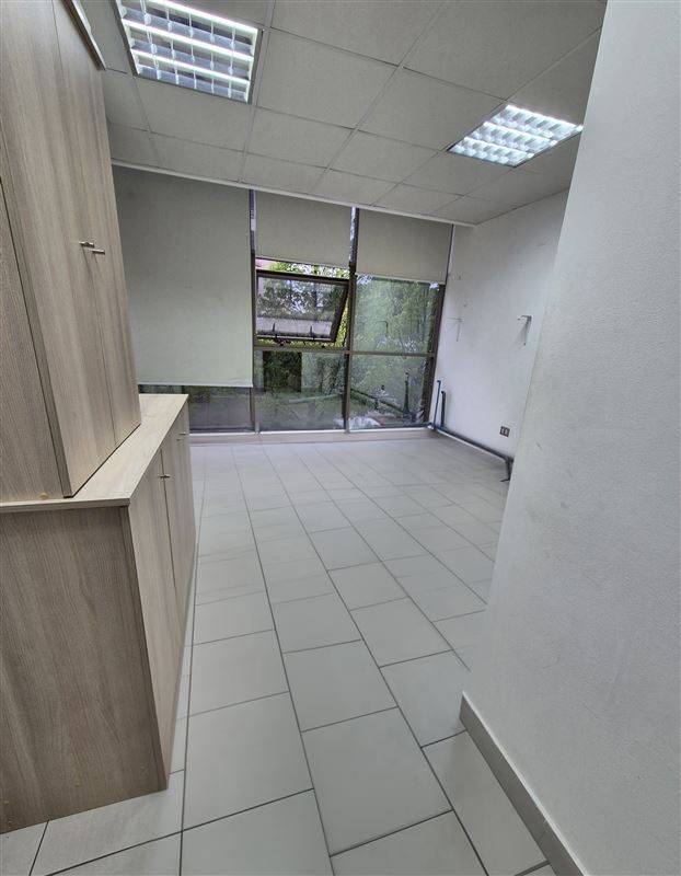 Oficina en venta en Los Ángeles — foto 1