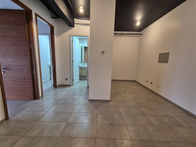 Oficina en arriendo en Los Ángeles — foto 2