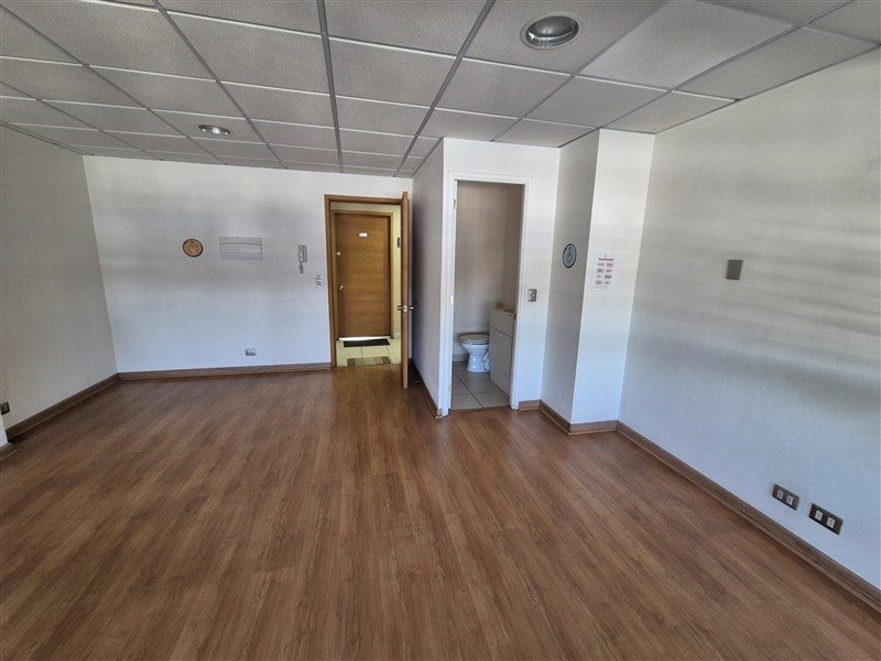 Oficina en arriendo en Los Ángeles — foto 5
