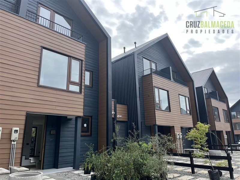 Casa en arriendo en Puerto Varas — foto 1
