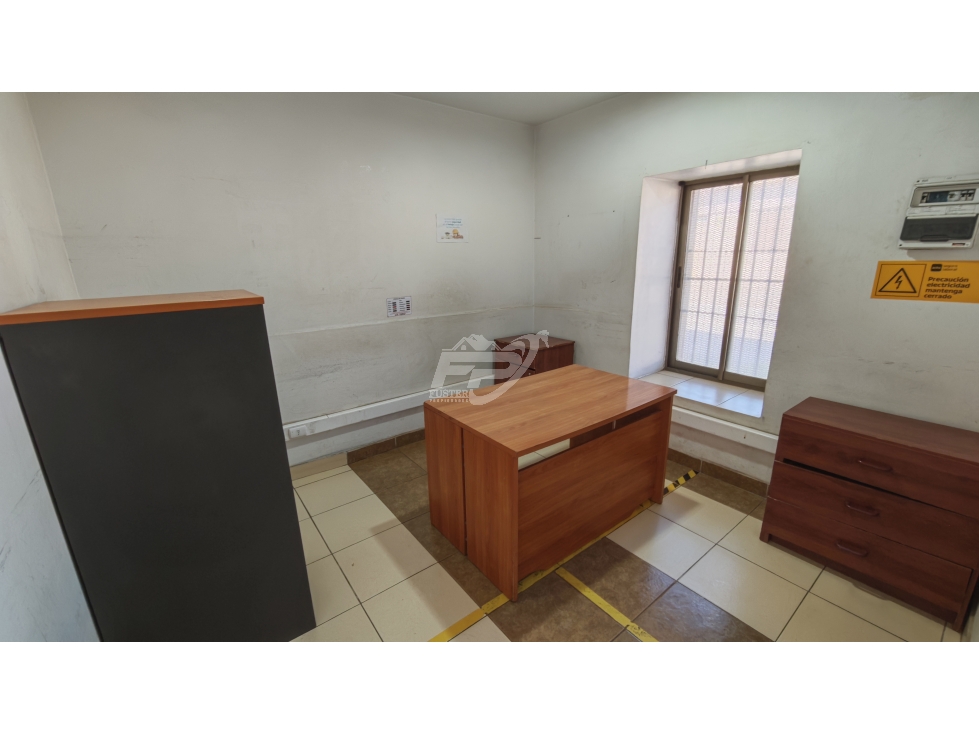 Oficina en arriendo en Los Andes — foto 3