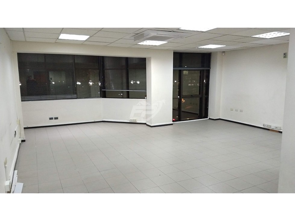 Oficina en arriendo en Los Andes — foto 1