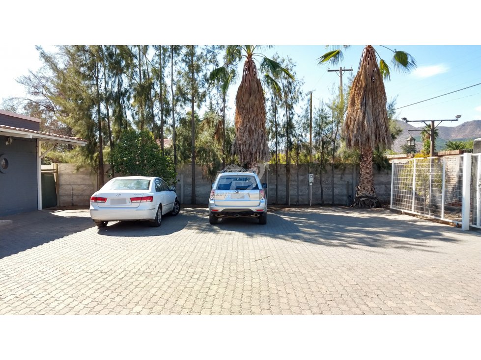 Local comercial en arriendo en Calle Larga — foto 5