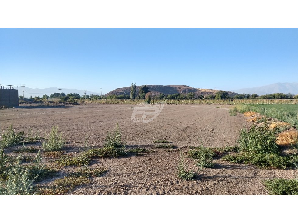 Terreno en venta en Calle Larga — foto 1