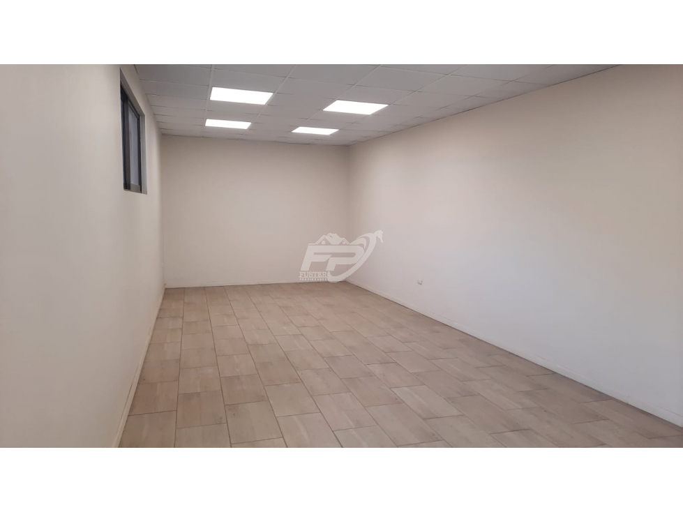 Oficina en arriendo en Los Andes — foto 2