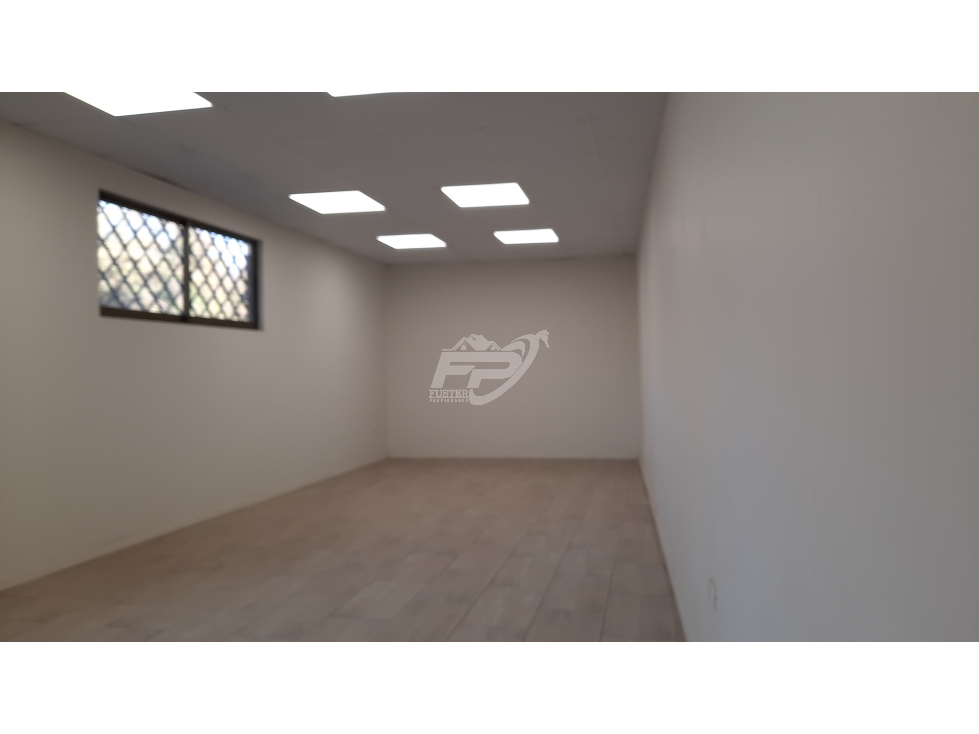 Oficina en arriendo en Los Andes — foto 3