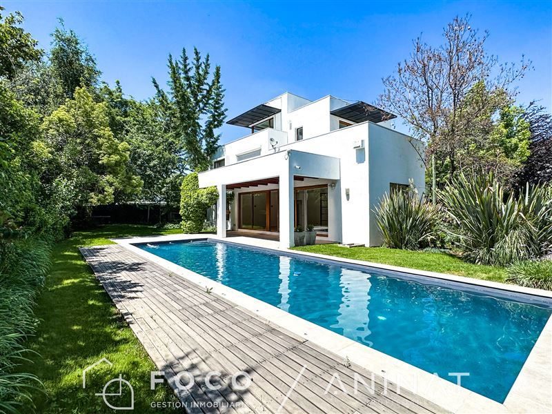 Casa en venta en Lo Barnechea — foto 1