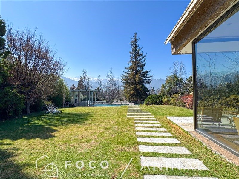 Casa en venta en Lo Barnechea — foto 1