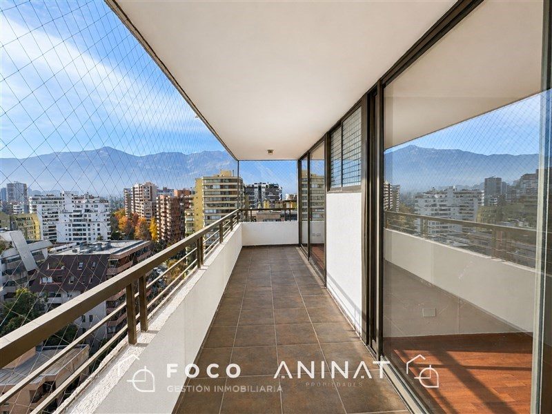 Departamento en arriendo en Las Condes — foto 2