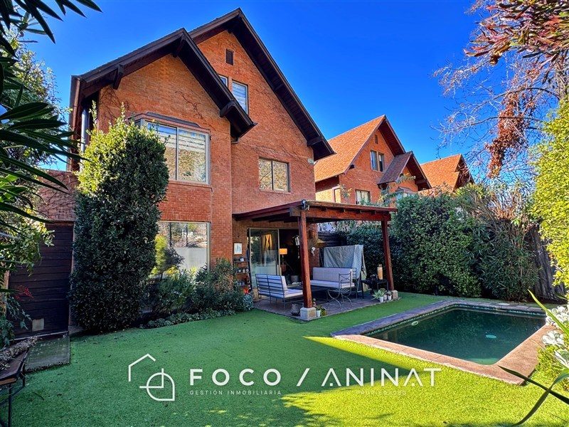 Casa en venta en Lo Barnechea — foto 1