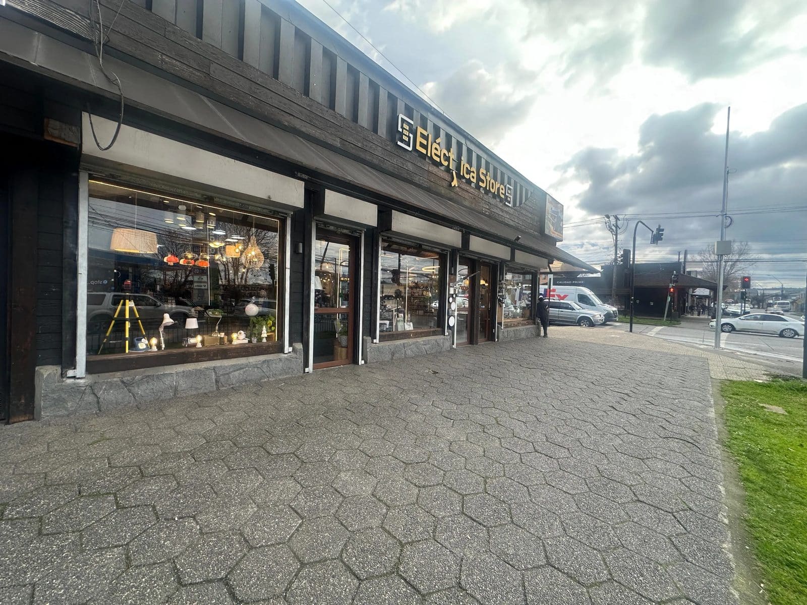 Local comercial en arriendo en Villarrica — foto 3