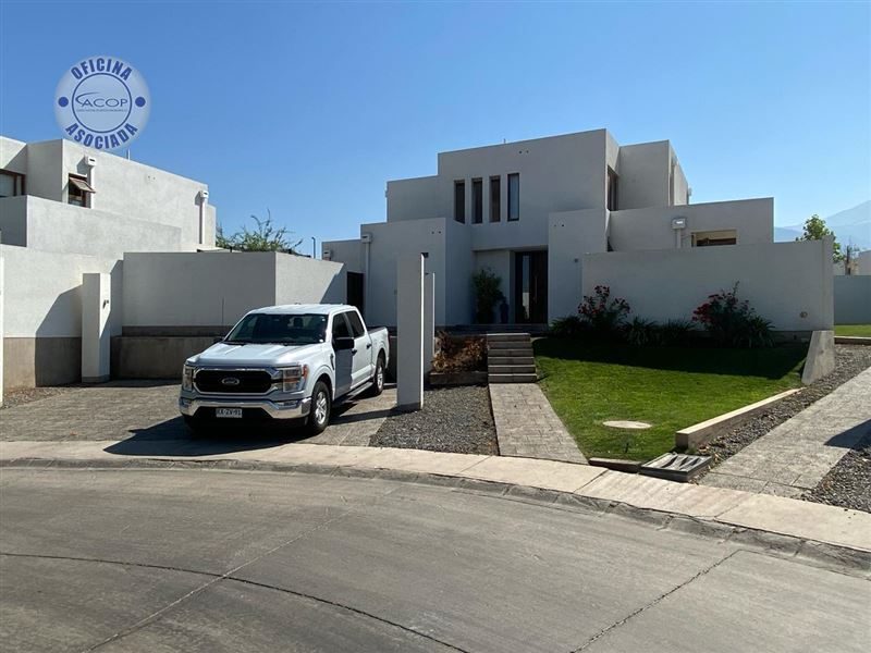 Casa en arriendo en Lo Barnechea — foto 2