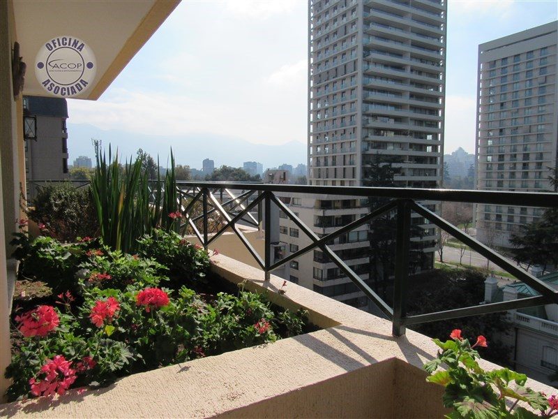 Departamento en arriendo en Las Condes — foto 1