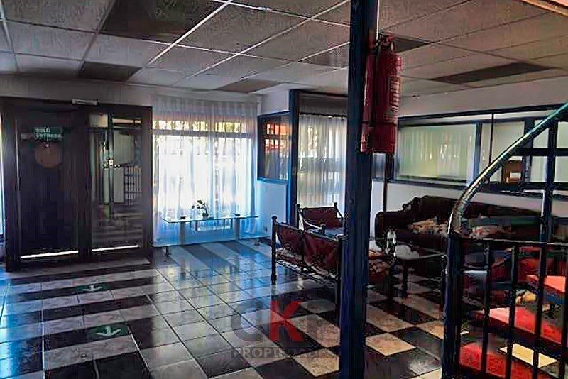 Local comercial en venta en La Cisterna — foto 3