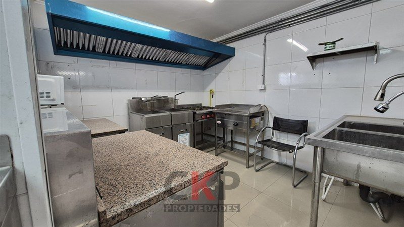 Local comercial en arriendo en Lo Barnechea — foto 1