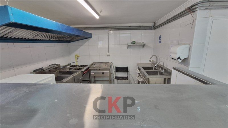 Local comercial en arriendo en Lo Barnechea — foto 2