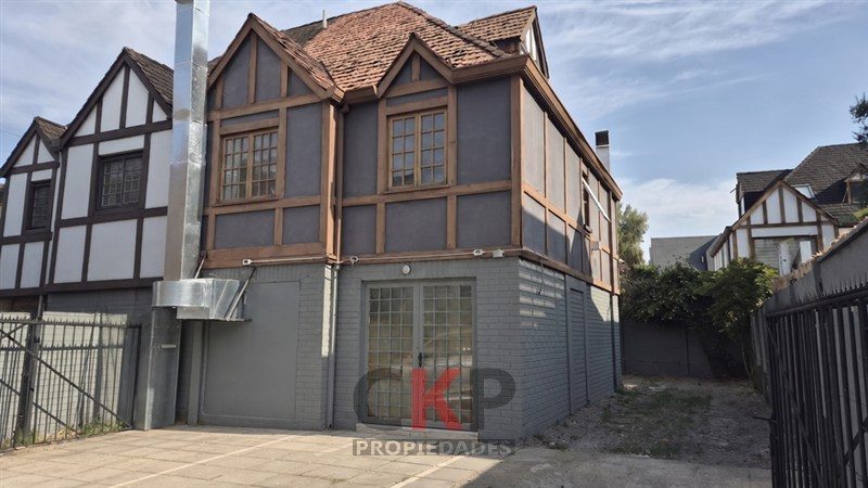 Local comercial en arriendo en Lo Barnechea — foto 1