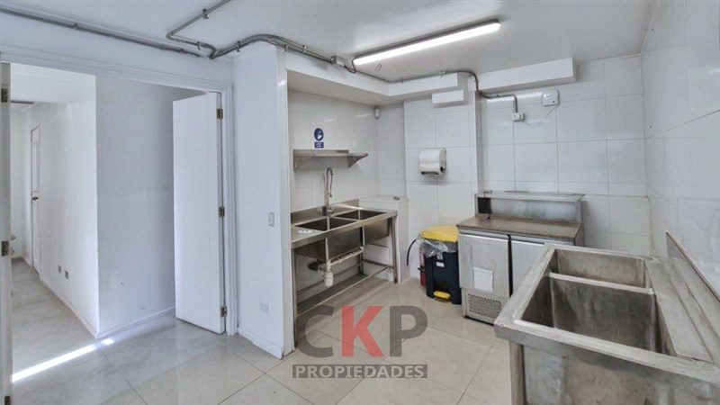 Local comercial en arriendo en Lo Barnechea — foto 3