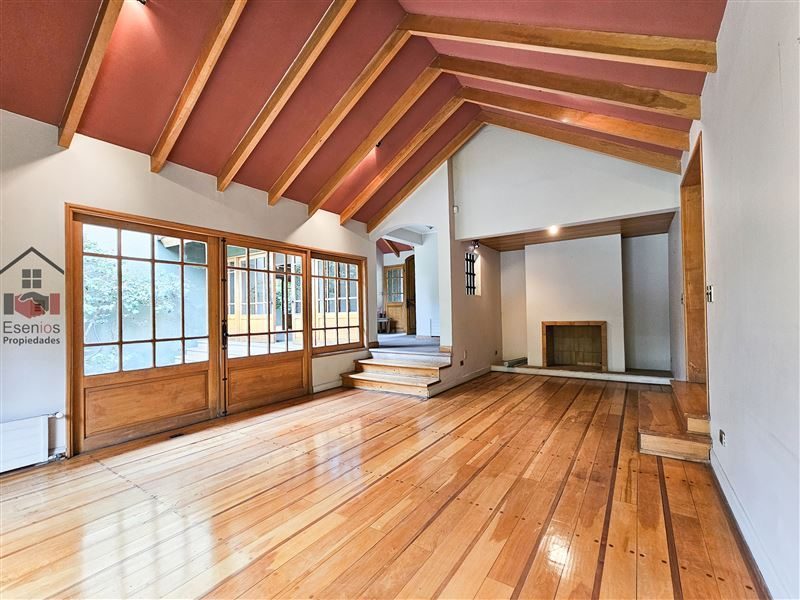 Casa en venta en Lo Barnechea — foto 1