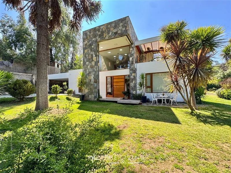 Casa en venta en Lo Barnechea — foto 1