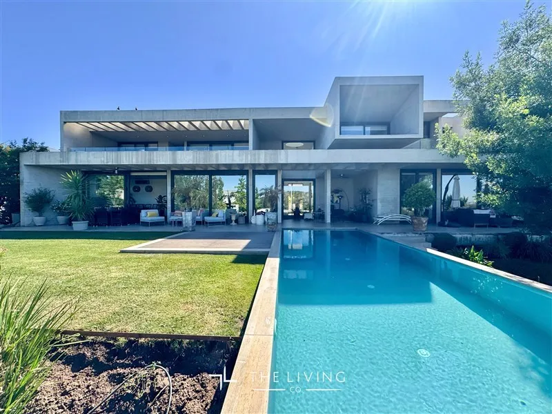 Casa en venta en Lo Barnechea — foto 1
