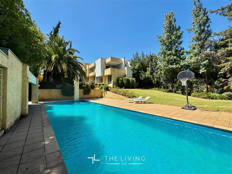 Casa en venta en Lo Barnechea — foto 1