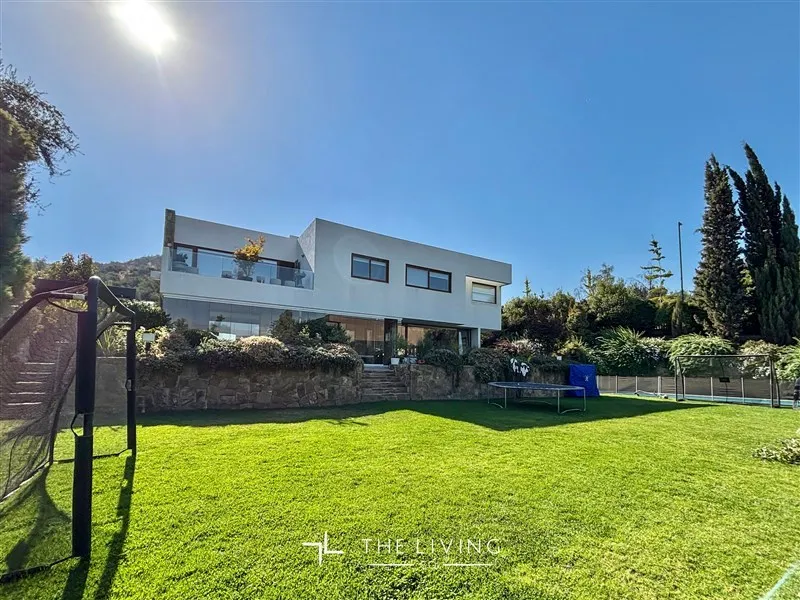 Casa en venta en Lo Barnechea — foto 1