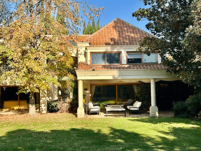 Casa en venta en Lo Barnechea — foto 1