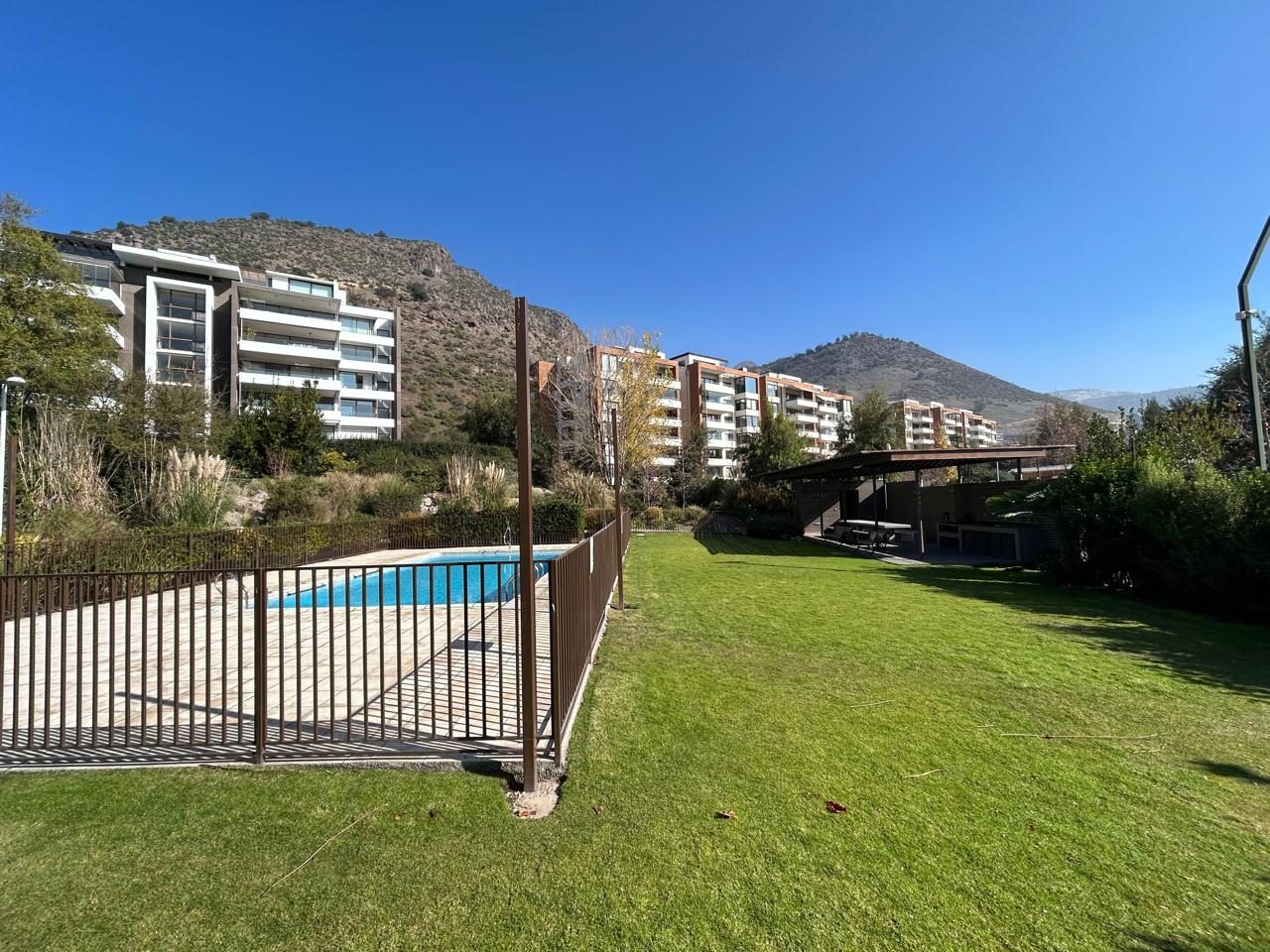 Casa en venta en Lo Barnechea — foto 1