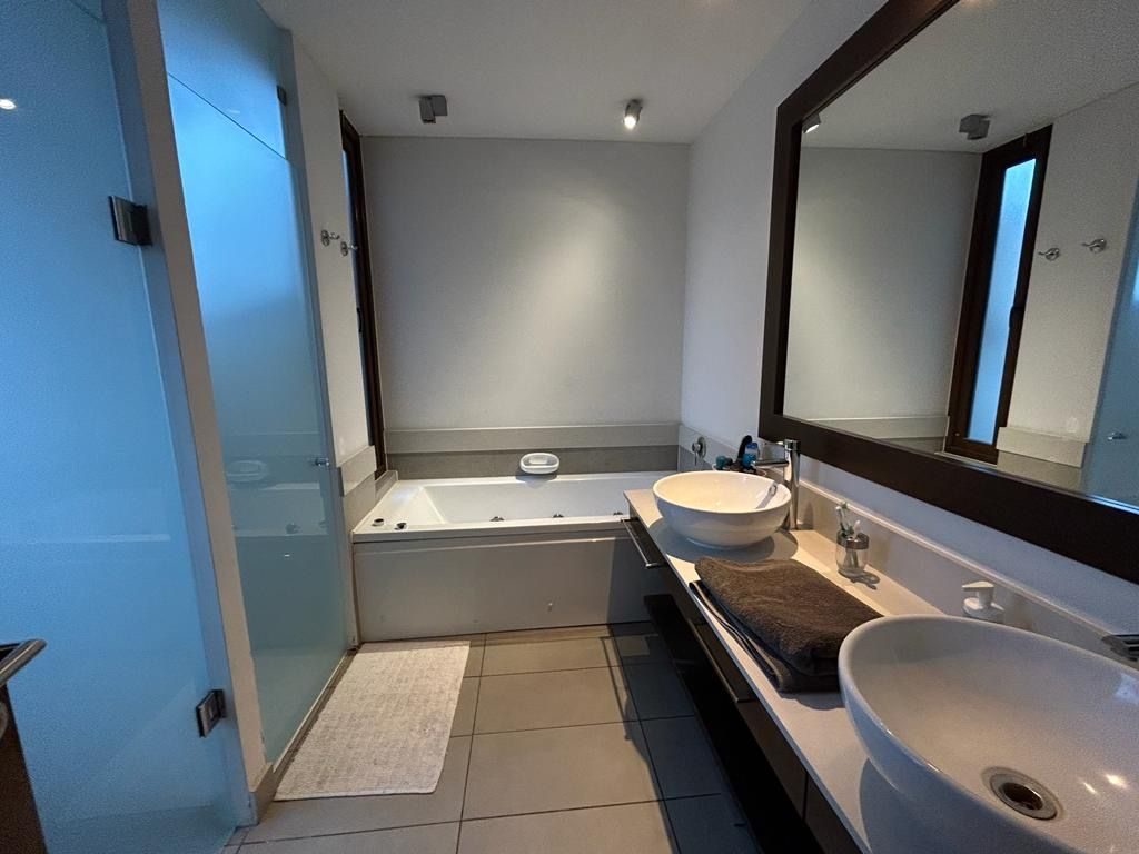 Casa en arriendo en Lo Barnechea — foto 1