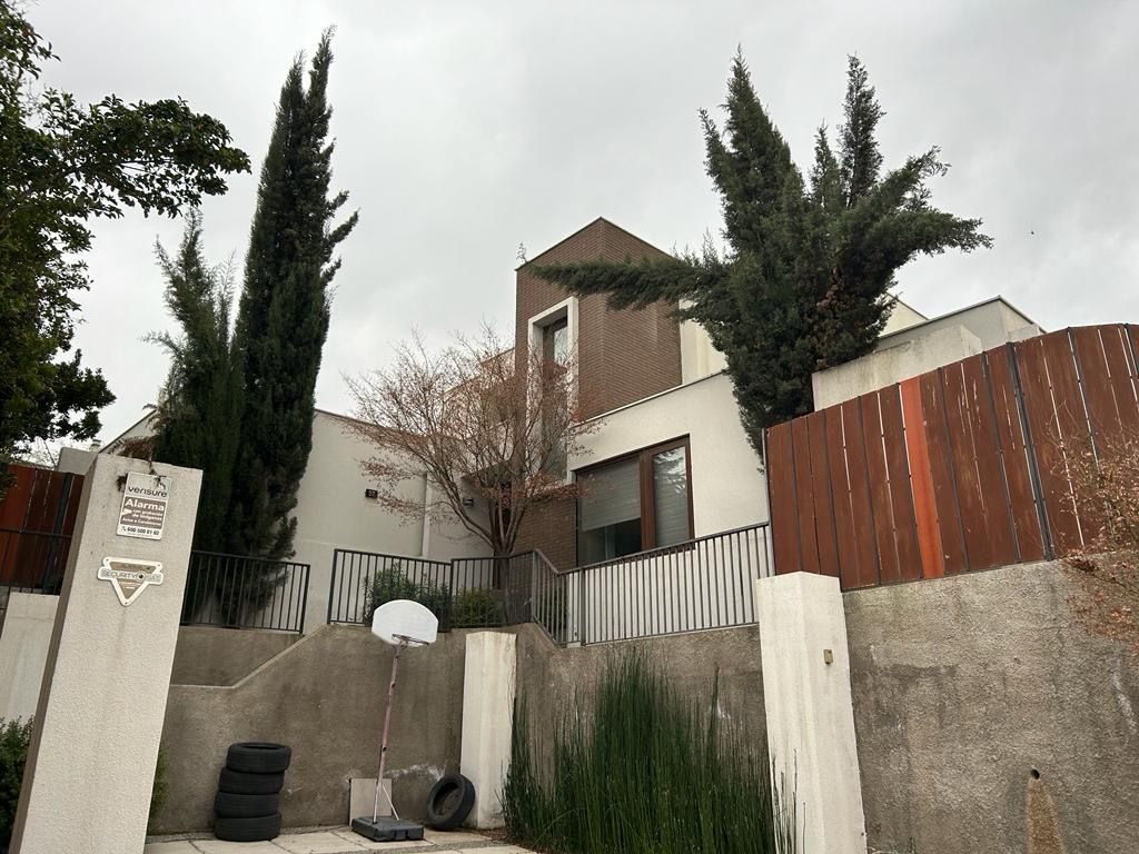Casa en venta en Lo Barnechea — foto 1