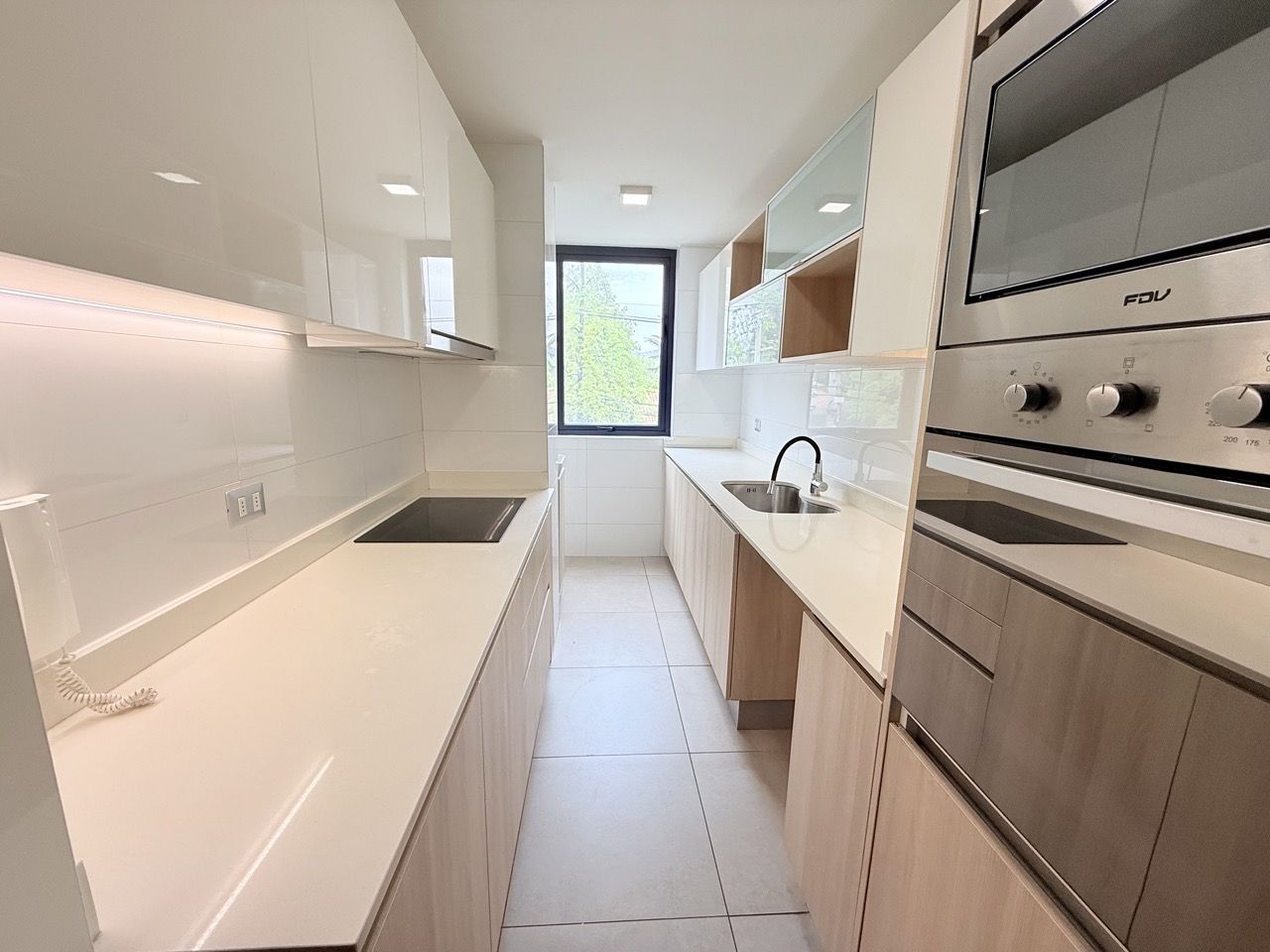 Departamento en arriendo en Lo Barnechea — foto 1