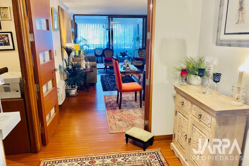 Departamento en venta en Lo Barnechea — foto 1