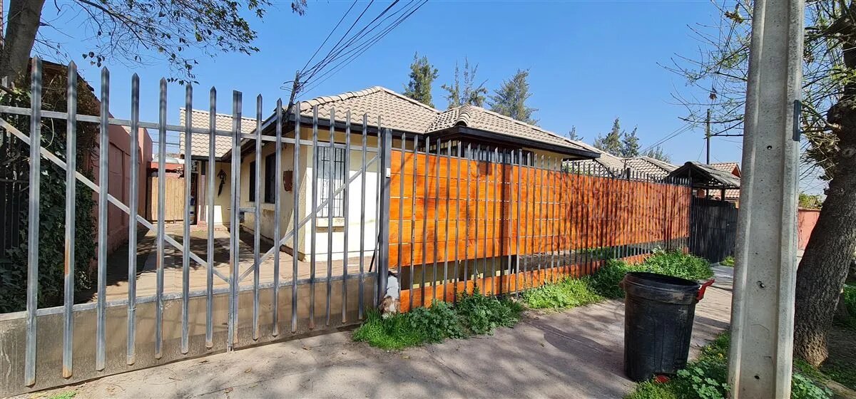 Casa en venta en Peñalolén — foto 1