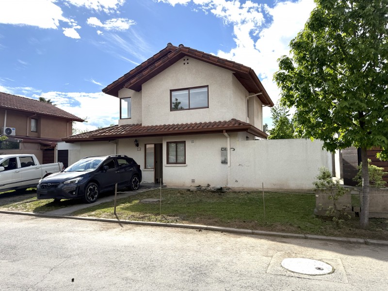 Casa en arriendo en Machalí — foto 1