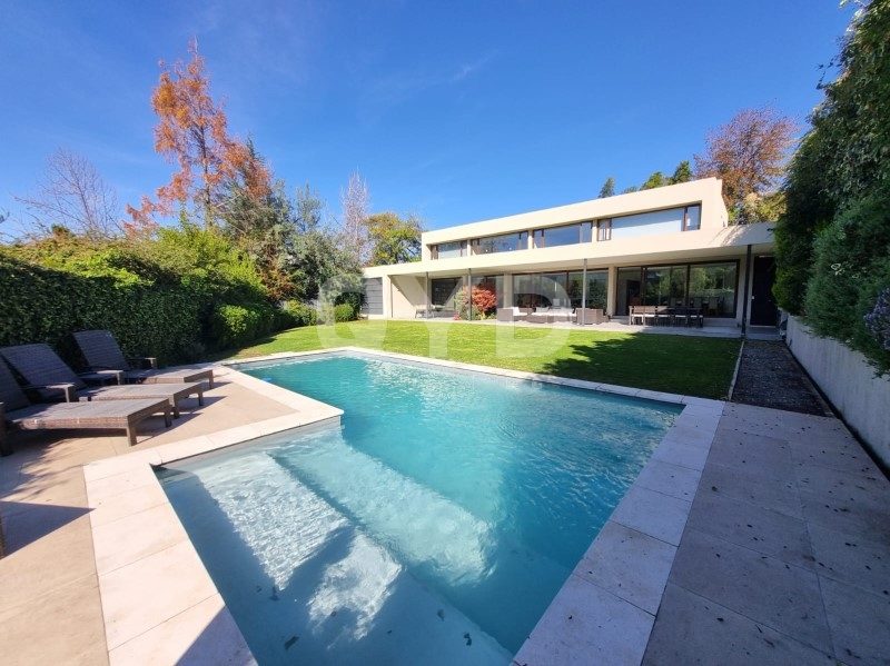 Casa en venta en Lo Barnechea — foto 1