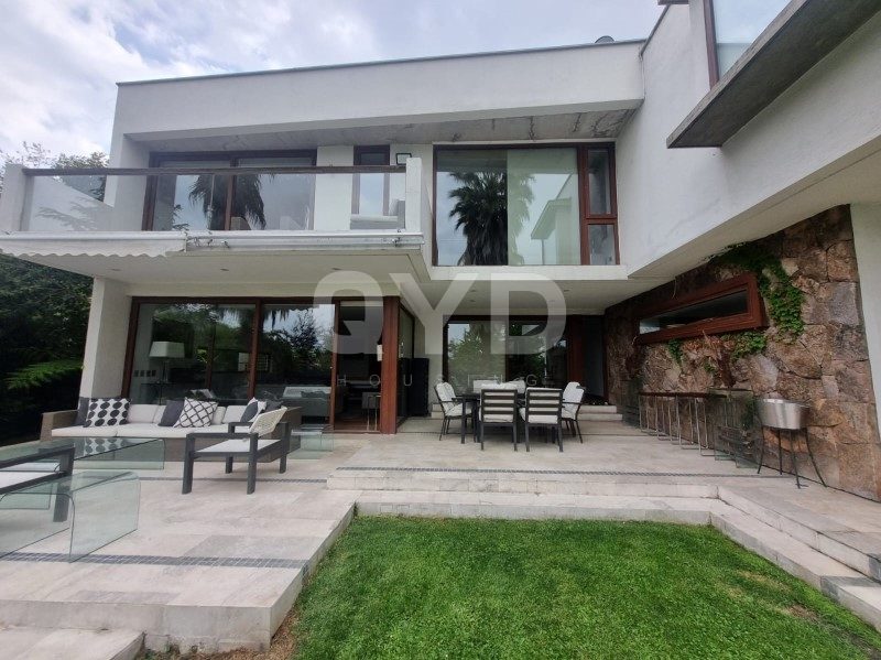Casa en arriendo en Lo Barnechea — foto 1