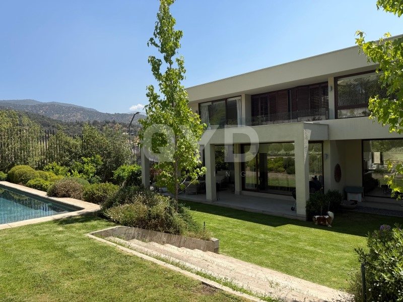 Casa en venta en Lo Barnechea — foto 1