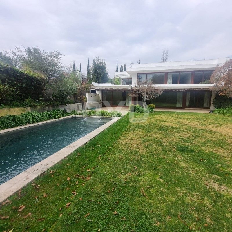 Casa en arriendo en Las Condes — foto 1