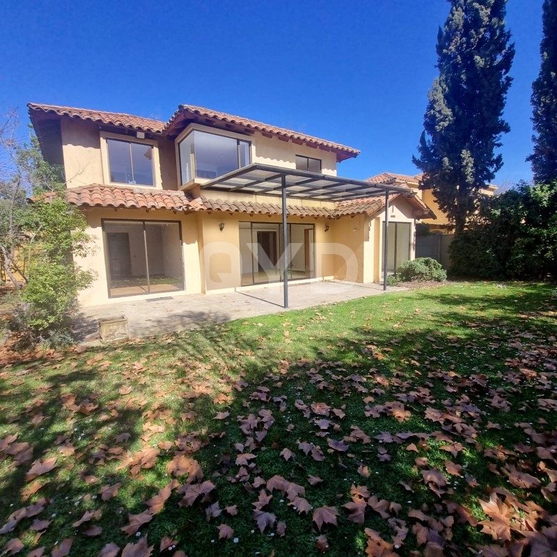 Casa en arriendo en Lo Barnechea — foto 1