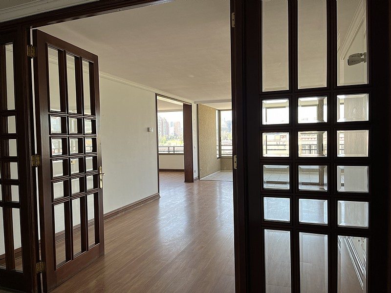 Departamento en arriendo en Las Condes — foto 2