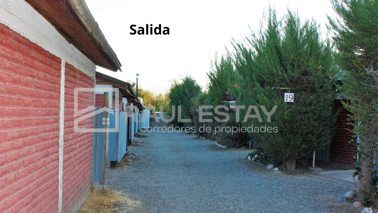 Local comercial en venta en Calle Larga — foto 2