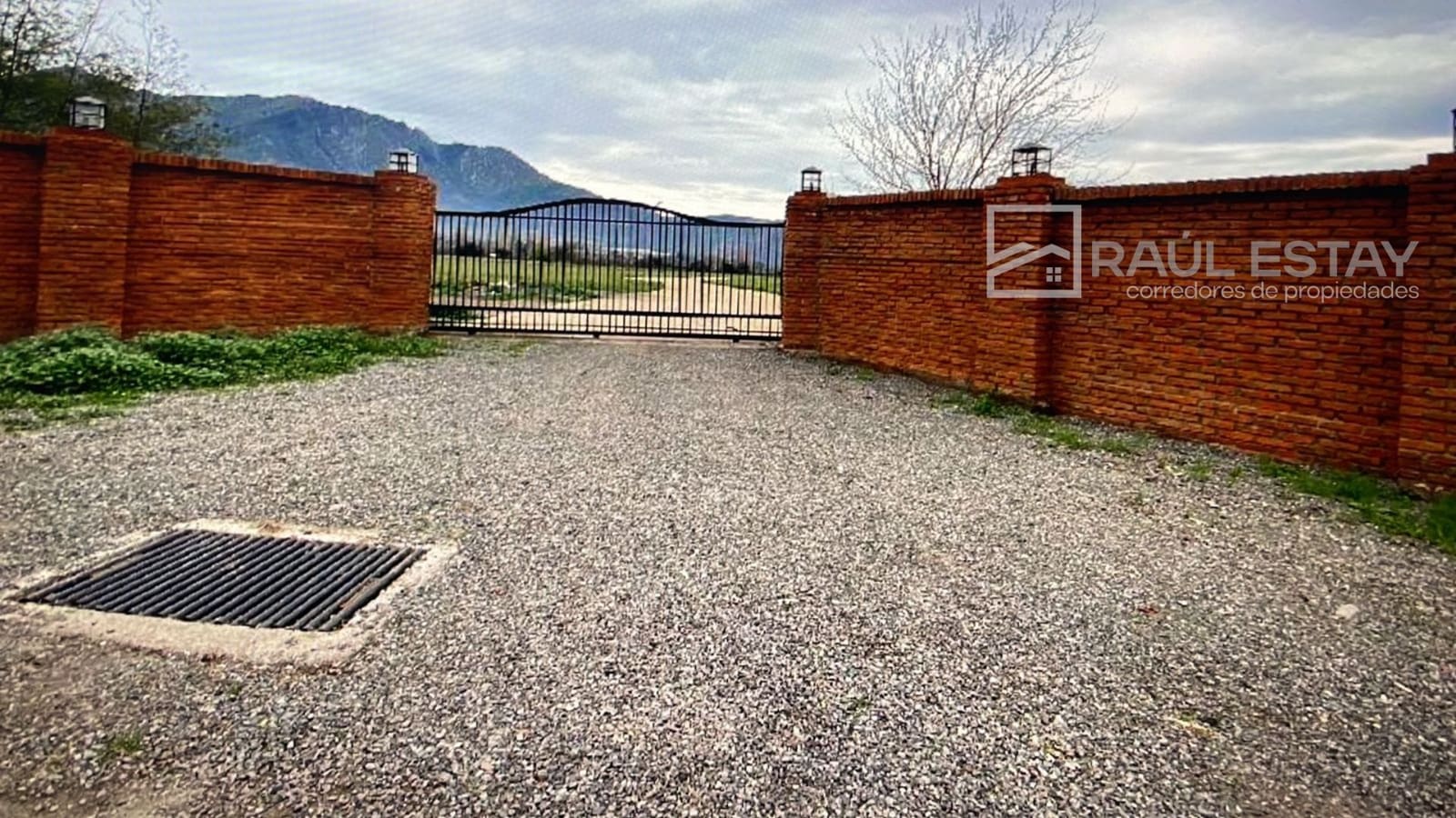 Terreno en venta en Calle Larga — foto 1
