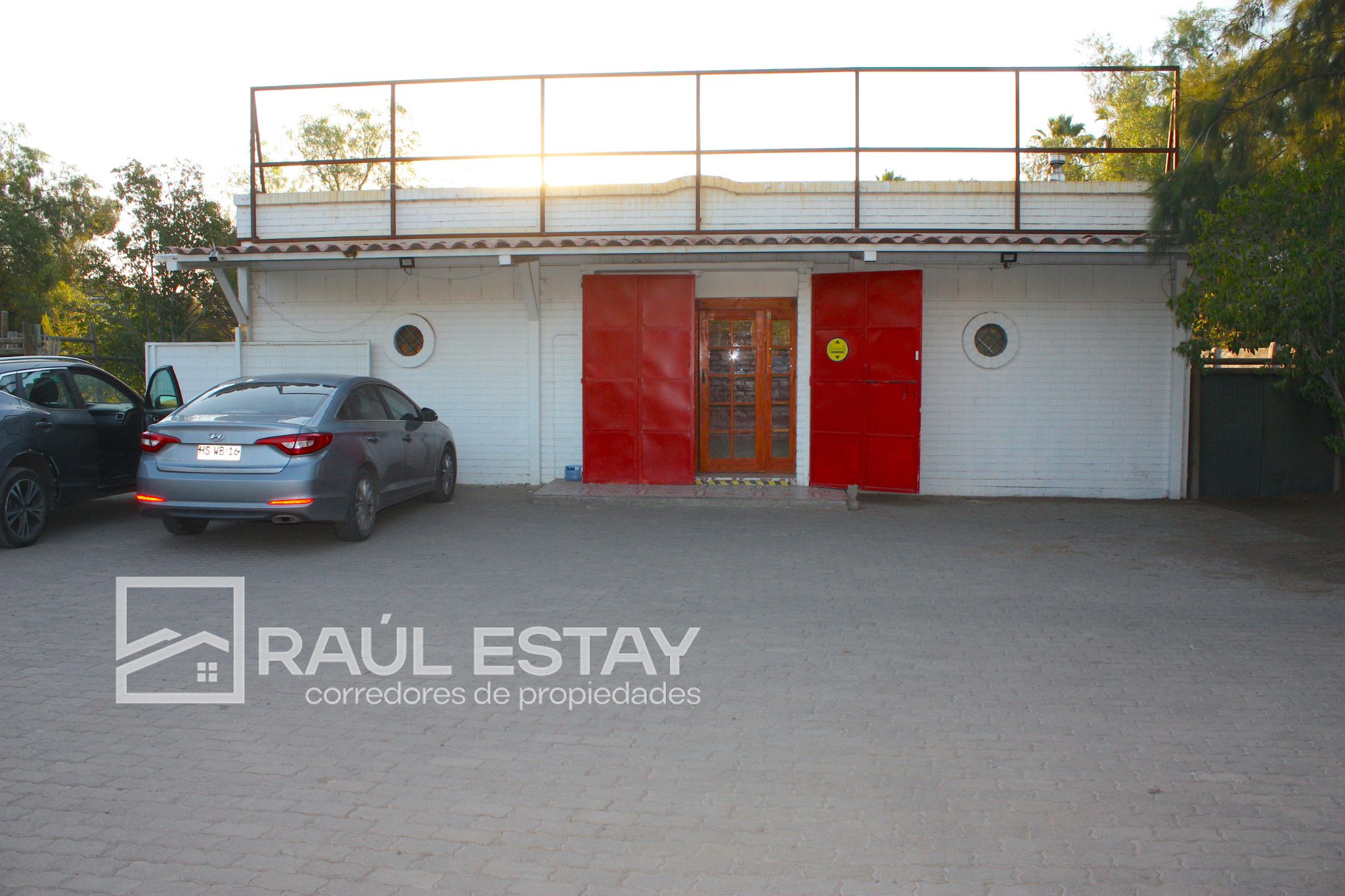 Local comercial en arriendo en Calle Larga — foto 1